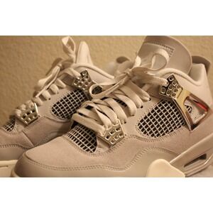 Size 9 - Jordan 4 Retro Low Frozen Moments W